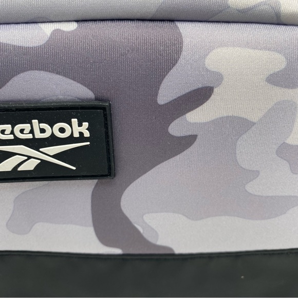 Reebok Noble Dopp Kit in Light Grey Camouflage for toiletries travel size 6L NEW - Picture 6 of 8